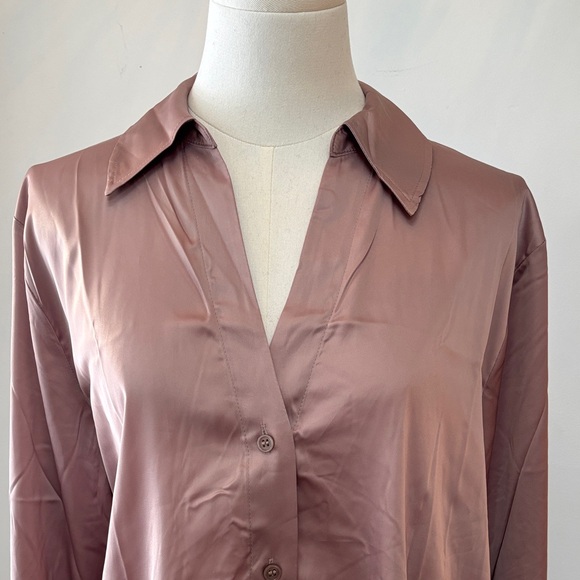 H&M Tops - H&M NWT Silky Mauve Button-Up Blouse L